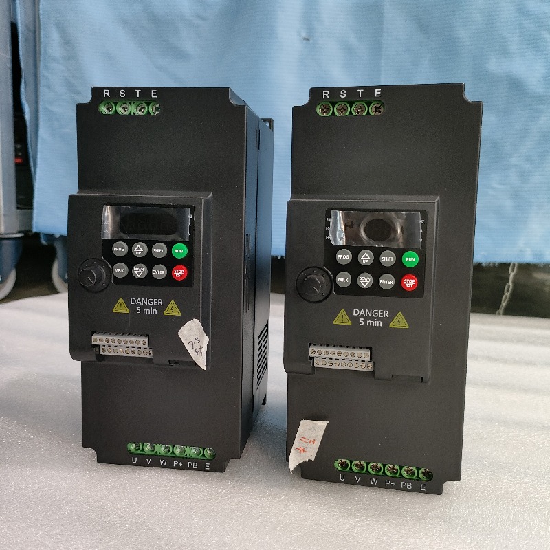 Vfd 0.75Kw Mini Inverter - Eenfase 0,75 kW VFD-omvormer 220V AC-aandrijving